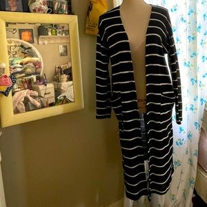 Black and white striped long lightweight cardigan with pockets